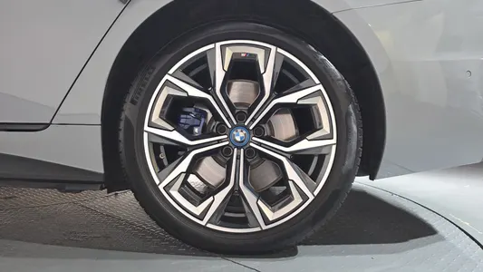 BMW i4 eDrive40 M 2023 21