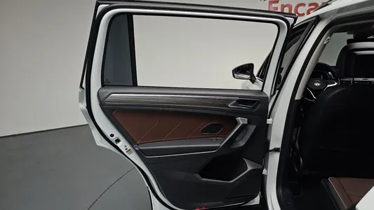 Volkswagen 티구안 올스페이스 2.0 TSI 2023 25