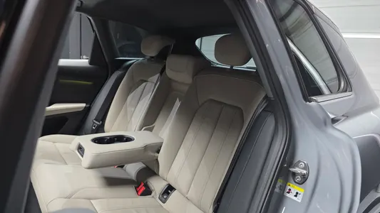 Audi Q4 e- (F4) 40 2023 12