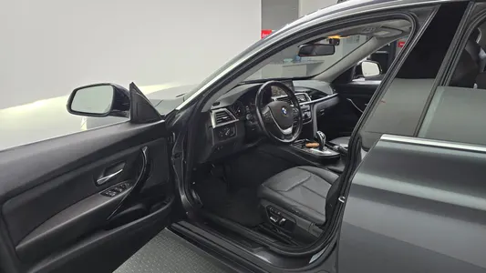 BMW 3 Series GT (F34) GT 320d xDrive 2020 10