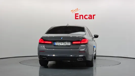 BMW 5 Series (G30) 520i 2021 4