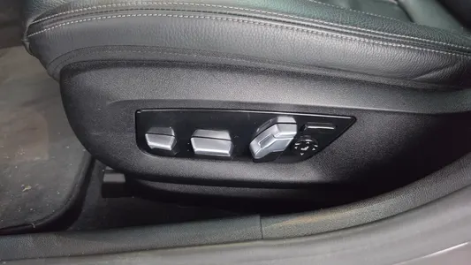 BMW 5 Series (G30) 520i 2021 31