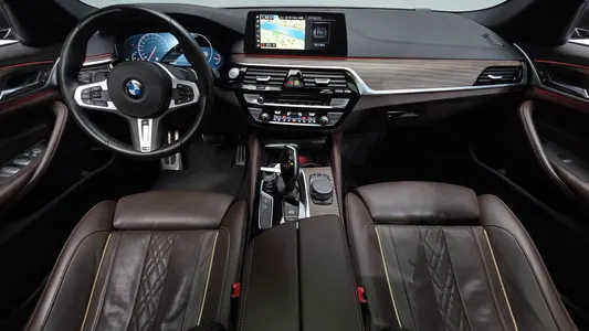 BMW 5 Series (G30) 530i M 2019 6