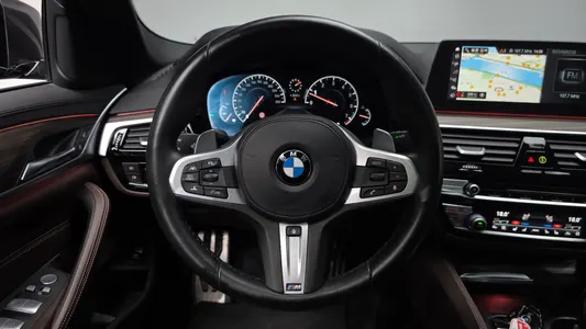 BMW 5 Series (G30) 530i M 2019 12