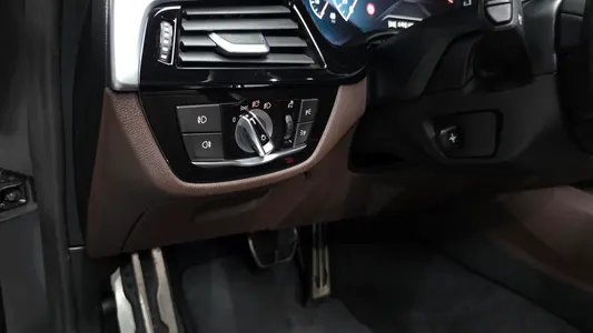 BMW 5 Series (G30) 530i M 2019 29