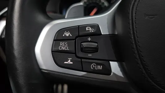 BMW 5 Series (G30) 530i M 2019 30