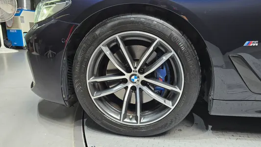 BMW 5 Series (G30) 520i M 2021 5