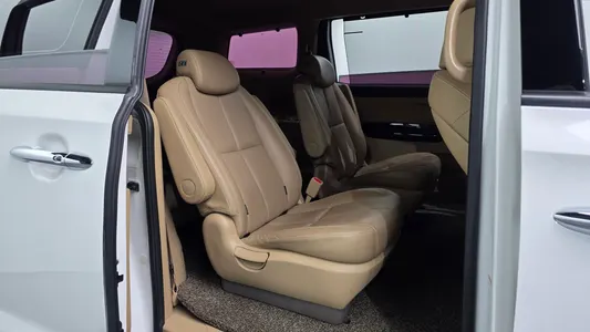Kia 카니발 9 2018 11
