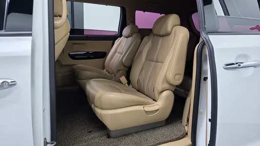 Kia 카니발 9 2018 12