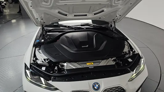 BMW i4 eDrive40 M 2025 5