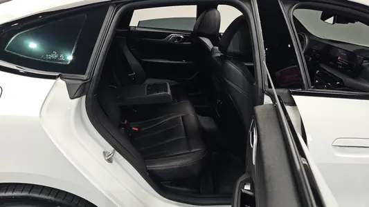 BMW i4 eDrive40 M 2025 10