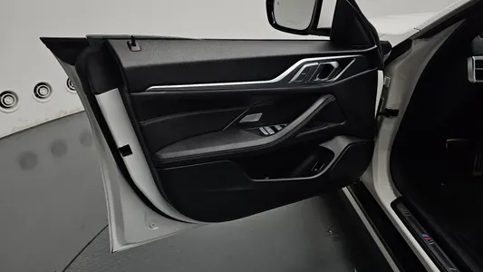 BMW i4 eDrive40 M 2025 24