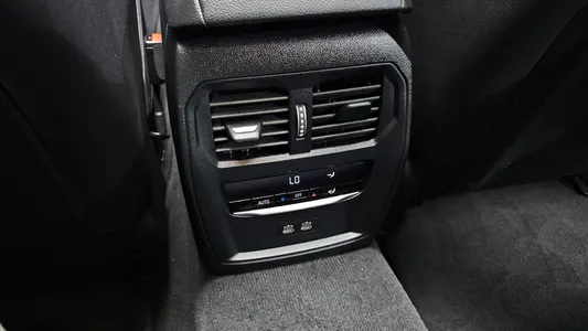 BMW i4 eDrive40 M 2025 31