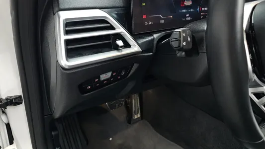BMW i4 eDrive40 M 2025 29