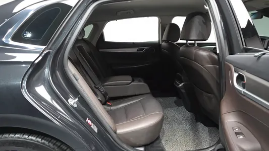 Hyundai IG 3.0 LPi 2020 11