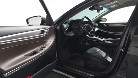 Hyundai IG 3.0 LPi 2020 10