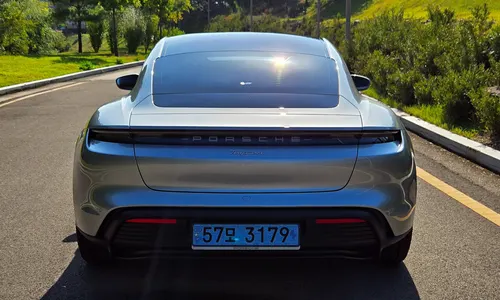Porsche 타이칸 2022 4