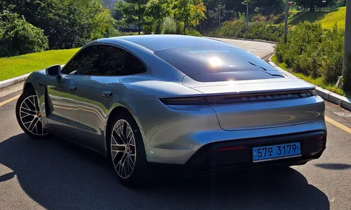 Porsche 타이칸 2022 6
