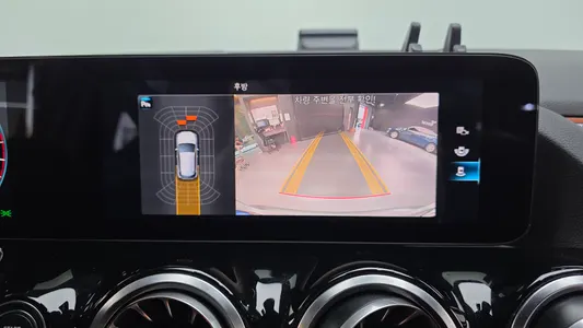 Mercedes-Benz GLA-Class H247 GLA220 2021 16