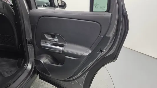 Mercedes-Benz GLA-Class H247 GLA220 2021 25