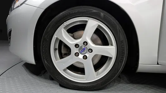 Volvo S60 D5 2011 5