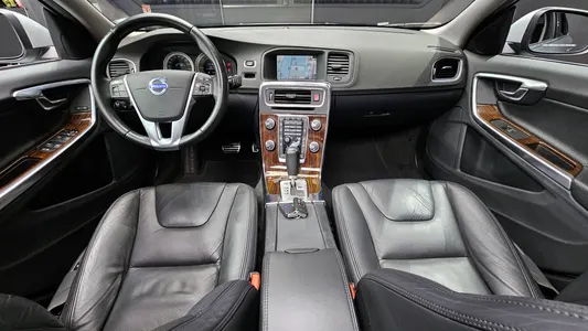 Volvo S60 D5 2011 7