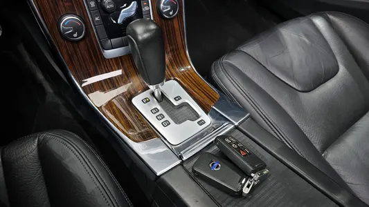 Volvo S60 D5 2011 9