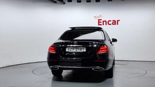 Mercedes-Benz E-Class W213 E300 4MATIC 2019 4