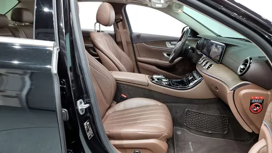 Mercedes-Benz E-Class W213 E300 4MATIC 2019 11