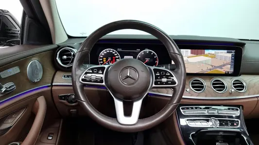 Mercedes-Benz E-Class W213 E300 4MATIC 2019 13