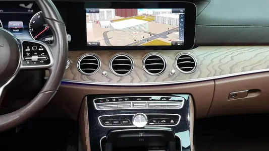 Mercedes-Benz E-Class W213 E300 4MATIC 2019 14
