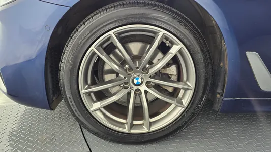 BMW 5 Series (G30) 520i M 2020 5