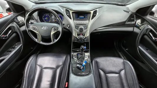 Hyundai Grandeur HG HG240 2013 7