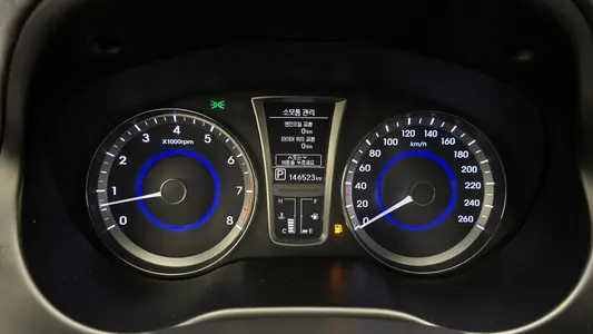 Hyundai Grandeur HG HG240 2013 8