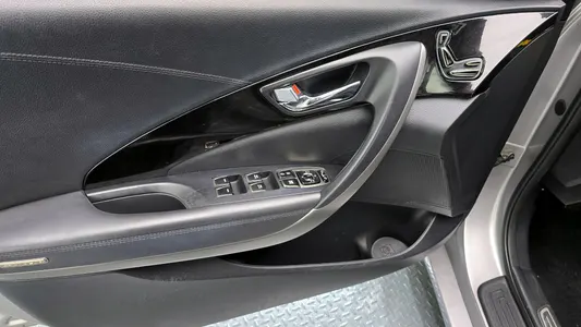 Hyundai Grandeur HG HG240 2013 18