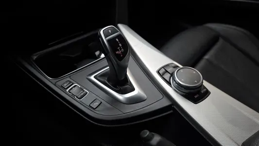 BMW 3 Series (F30) 320d M 2015 9