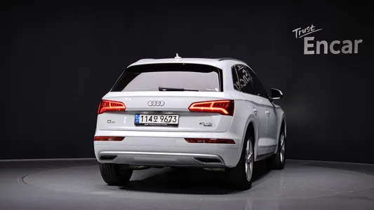 Audi Q5 (FY) 40 TDI 2020 4