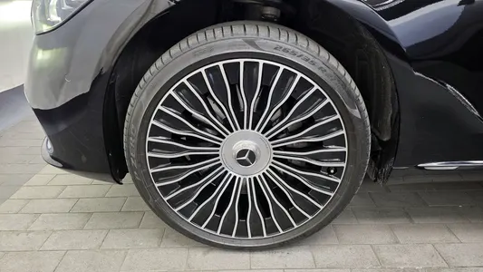 Mercedes-Benz S-Class W223 S680 4MATIC 2023 5