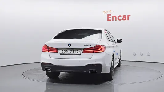 BMW 5 Series (G30) 520d M 2017 4