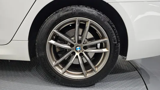 BMW 5 Series (G30) 520d M 2017 5