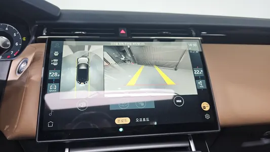 Land Rover 레인지로버 벨라 3.0 P400 HSE 2024 14