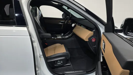 Land Rover 레인지로버 벨라 3.0 P400 HSE 2025 10