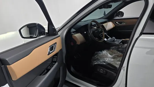 Land Rover 레인지로버 벨라 3.0 P400 HSE 2025 9