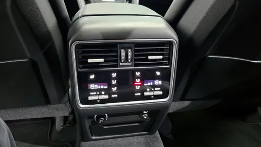 Porsche (PO536) 3.0 2023 17