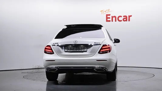 Mercedes-Benz E-Class W213 E300 4MATIC 2017 4