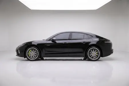 Porsche (976) 2.9 AWD E- 2025