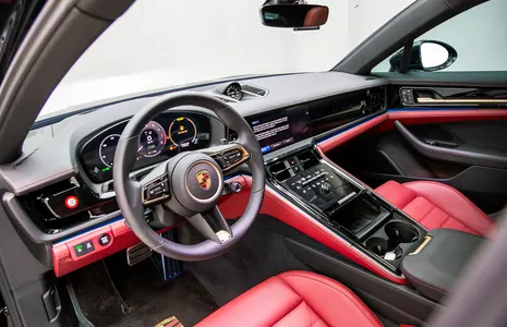 Porsche (976) 2.9 AWD E- 2025 11