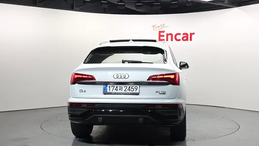 Audi Q5 (FY) 40 TDI 2021 4