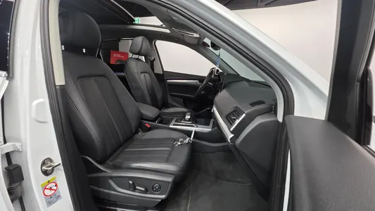 Audi Q5 (FY) 40 TDI 2021 10