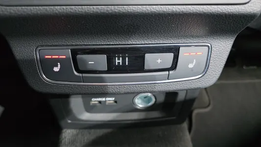 Audi Q5 (FY) 40 TDI 2021 19